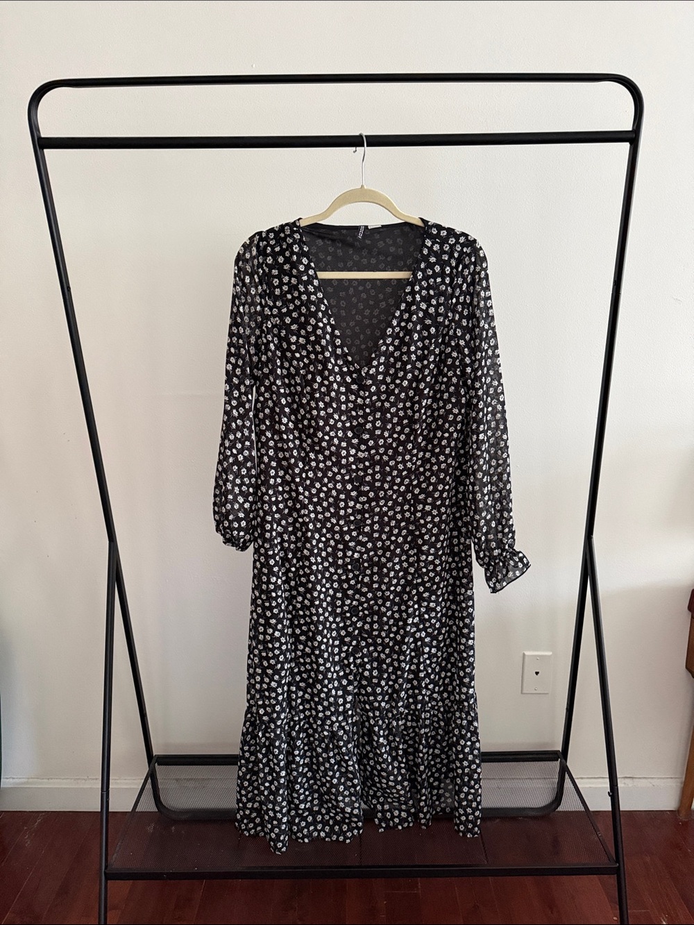 H&M Black Floral V-Neck Long Sleeve Midi Dress